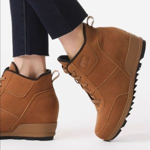 Sorel Evie Bootie Wedges 8.5